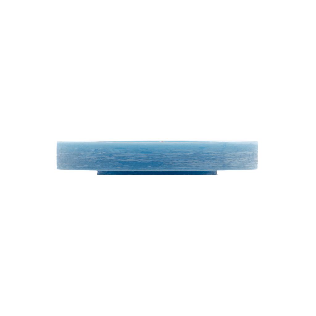 blauwe kaarsenhouder van Stan Editions. Blue Candleholder from Stan Editions. Bougeoir bleu de Stan Editions.